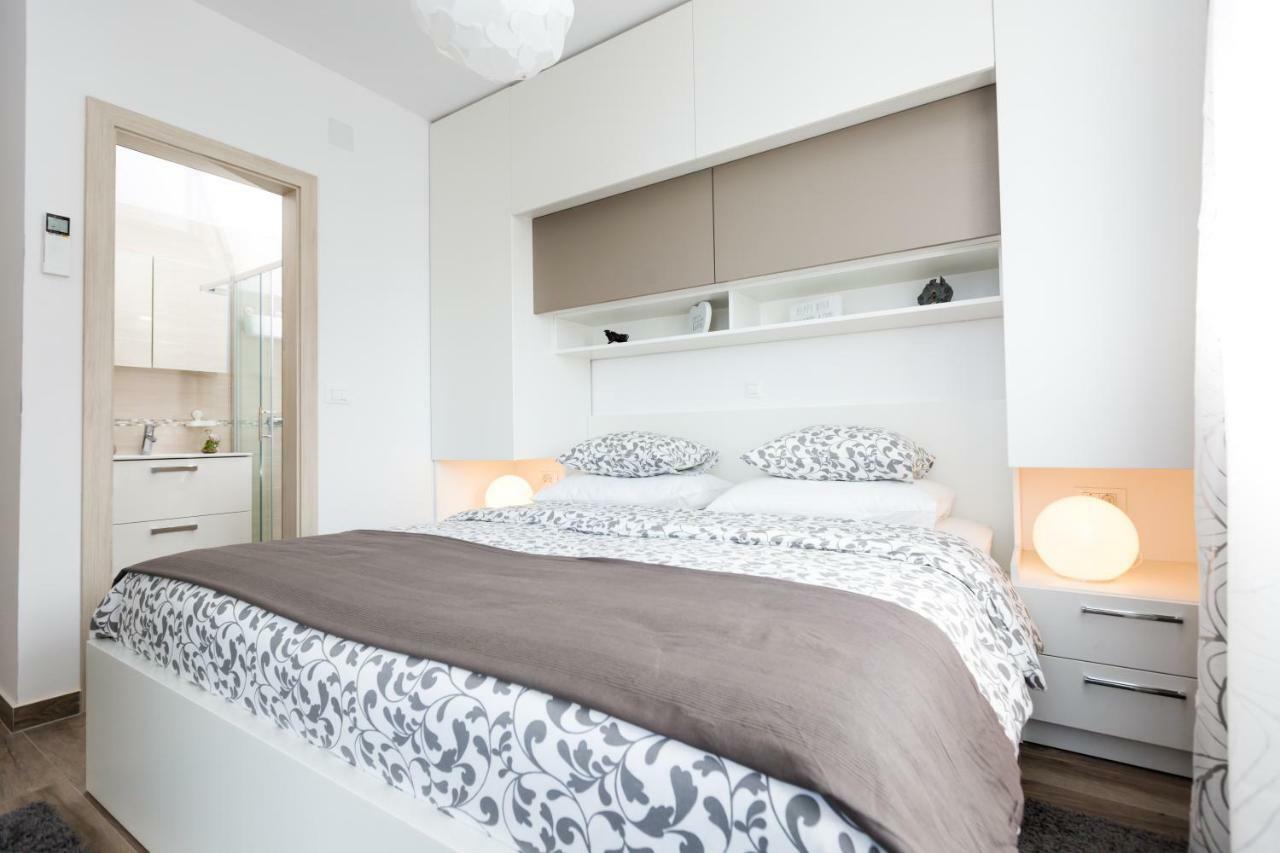 Villa Pergola-Apartment Toni มลินี ภายนอก รูปภาพ