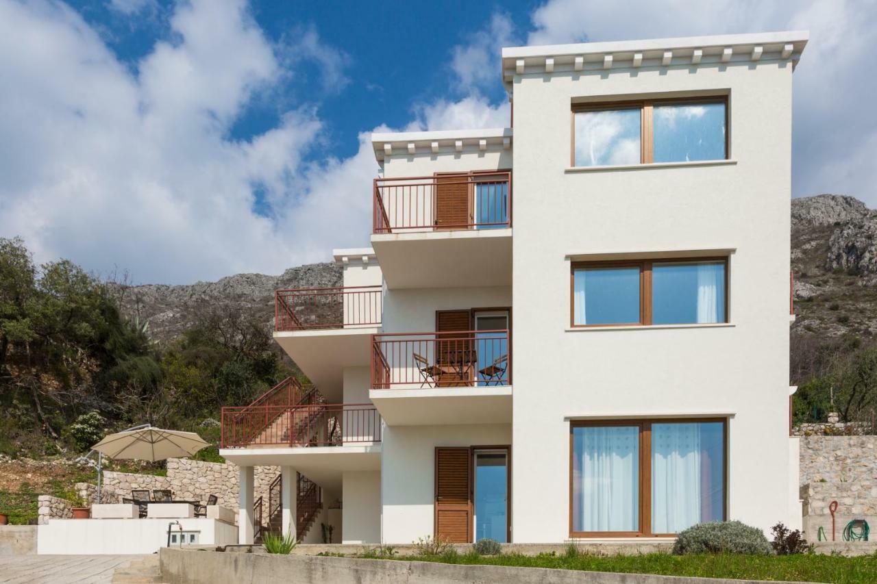 Villa Pergola-Apartment Toni มลินี ภายนอก รูปภาพ